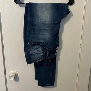 WANNABETTABUTT? YMI JEANS | SIZE 18